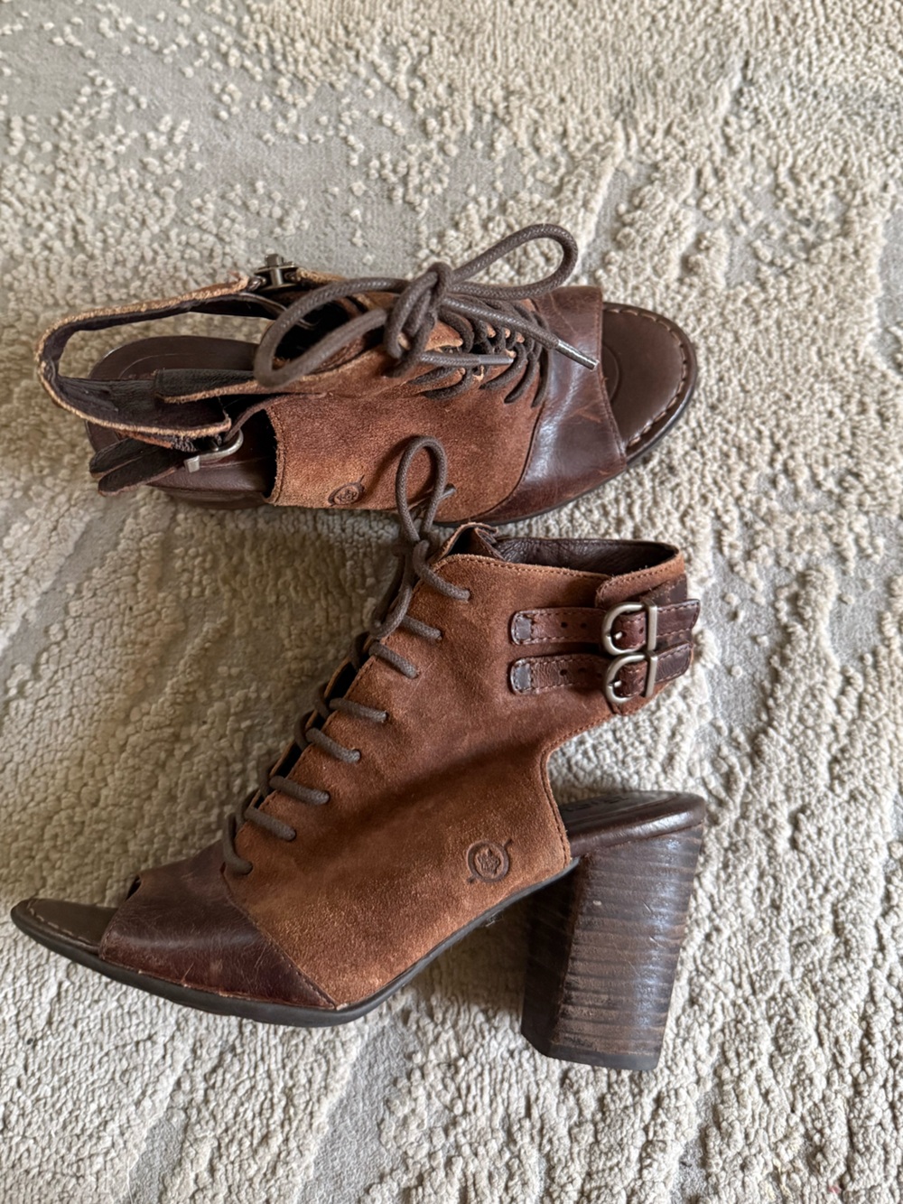 Born Blane brown leather and peep toe booties block heels lace up 6